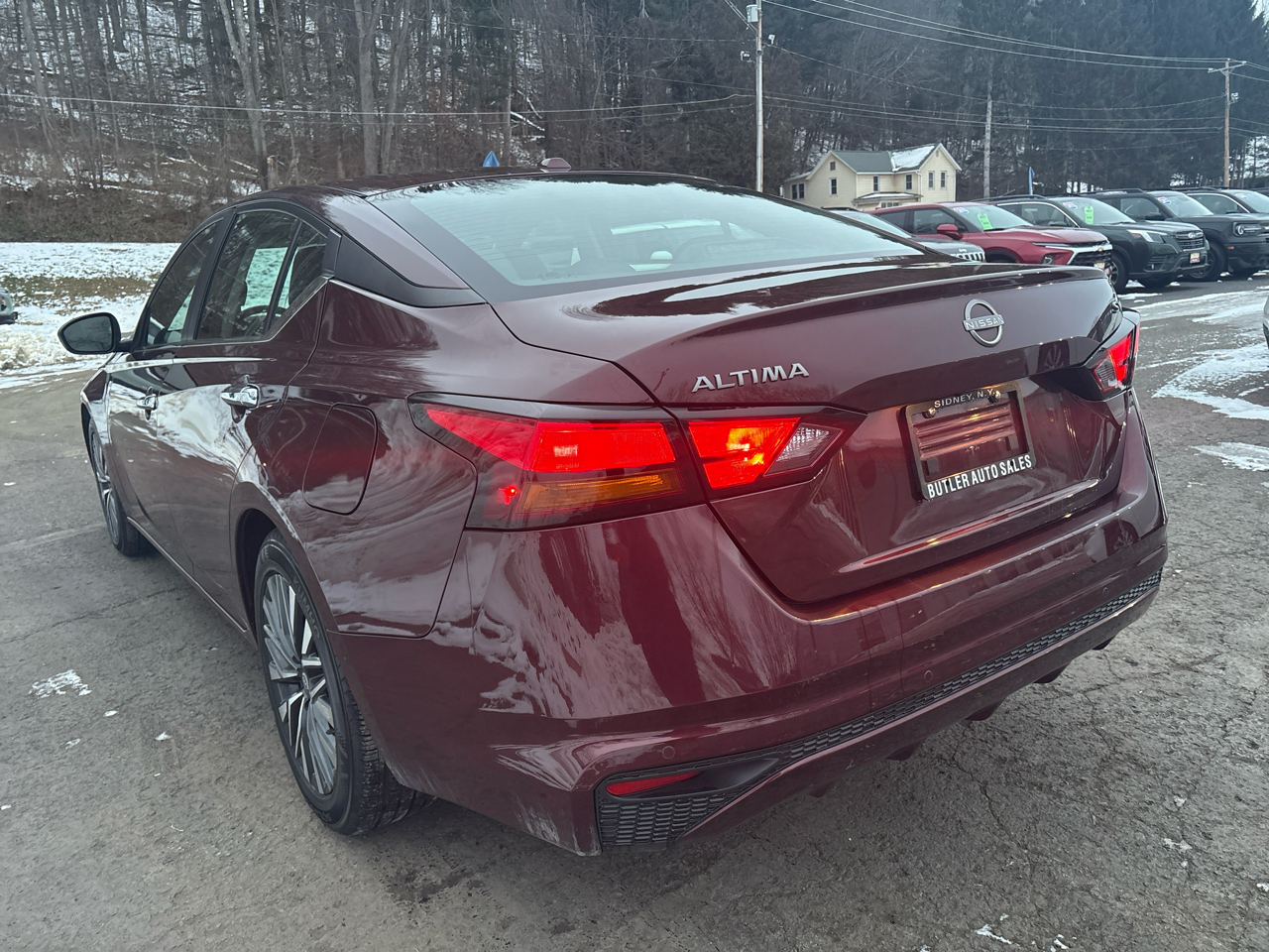 Nissan Altima 2.5 SV 2024