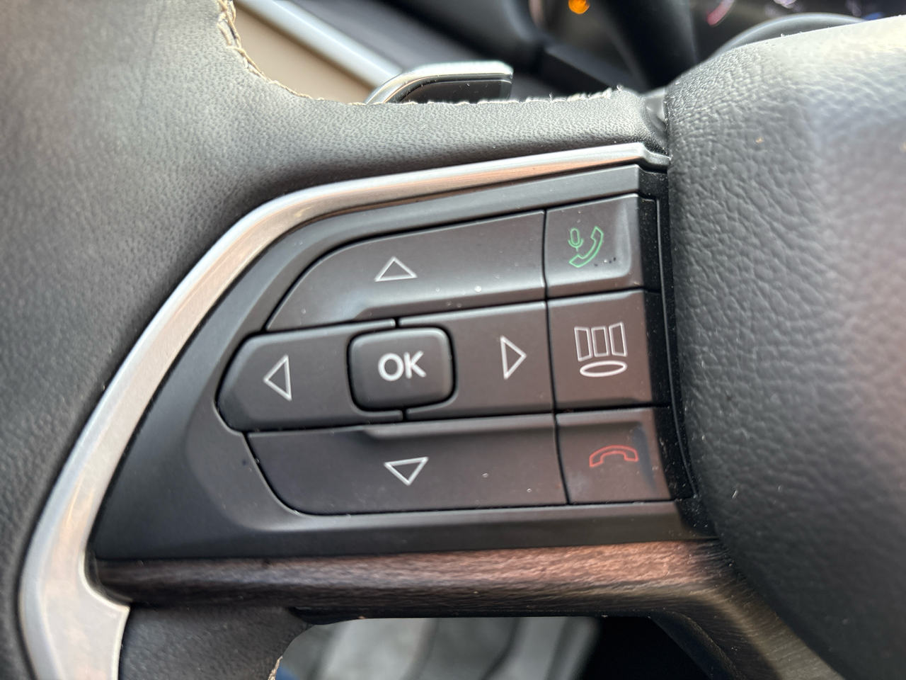 Jeep Grand Cherokee L Limited 4WD 2023