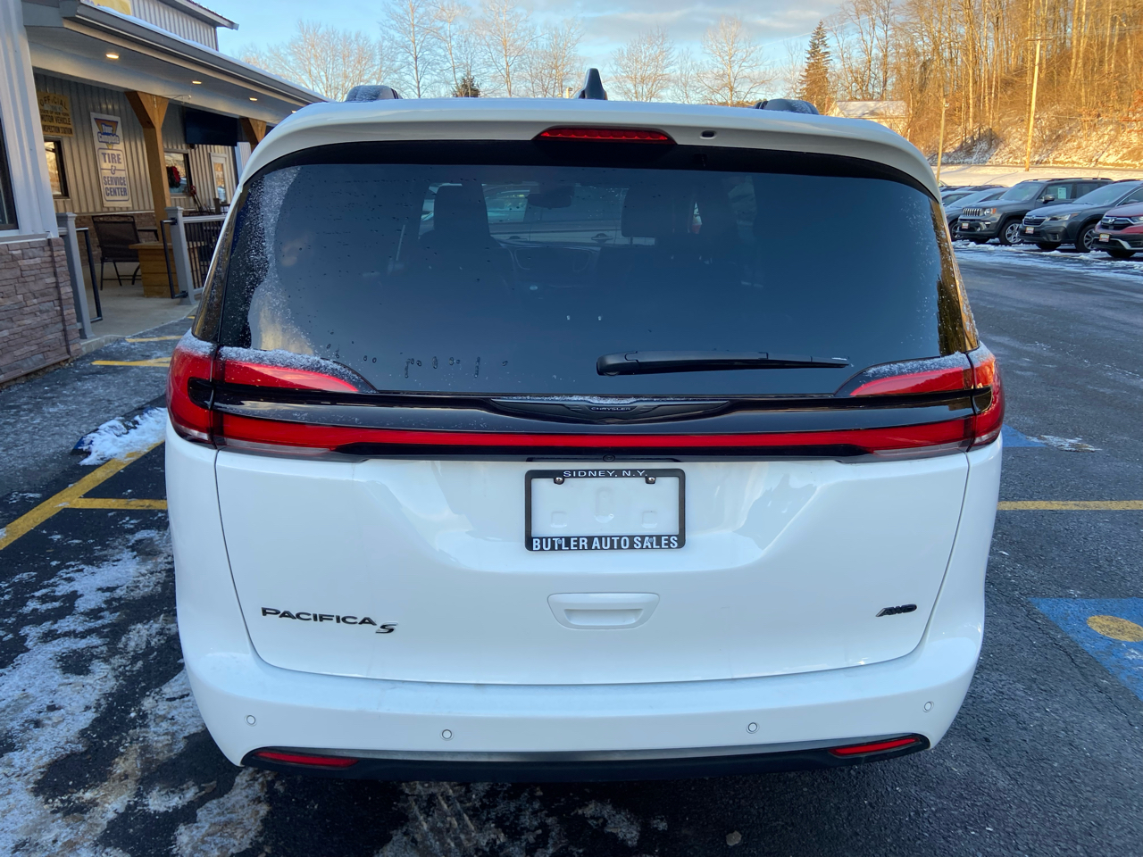 Chrysler Pacifica Touring L AWD 2024