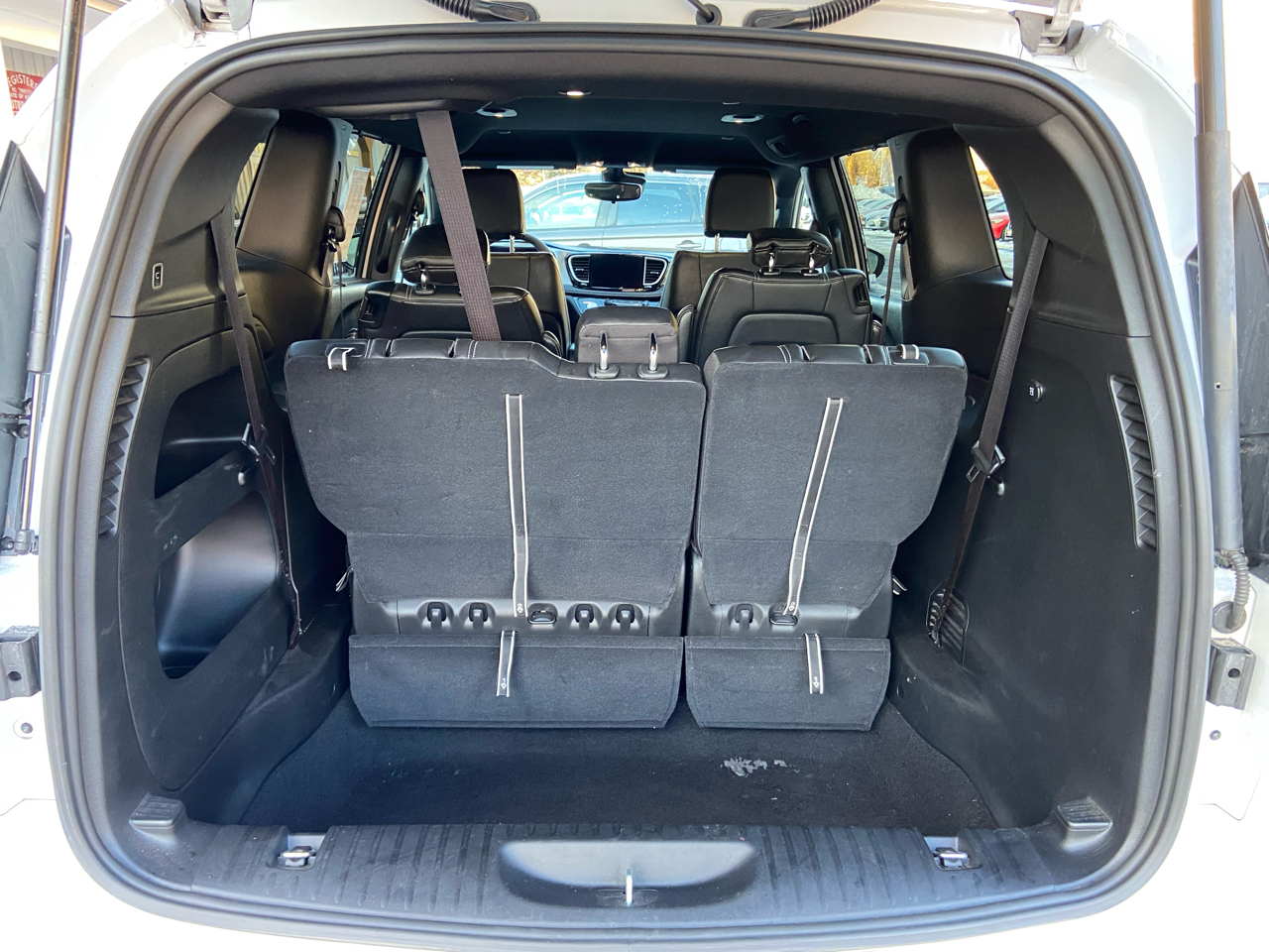 Chrysler Pacifica Touring L AWD 2024