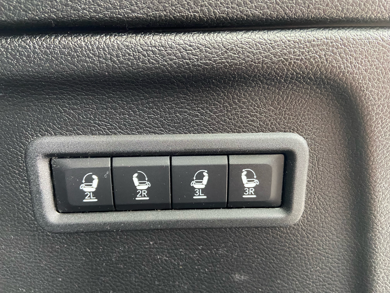 Jeep Wagoneer L Series II 4WD 2024