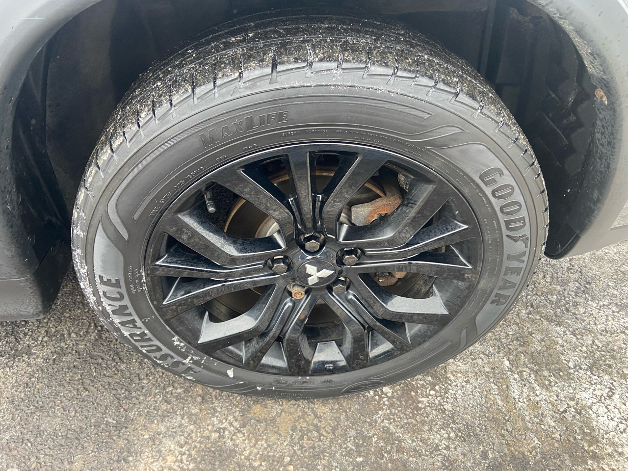 Mitsubishi Outlander Sport 2.0 ES 4WD CVT 2018