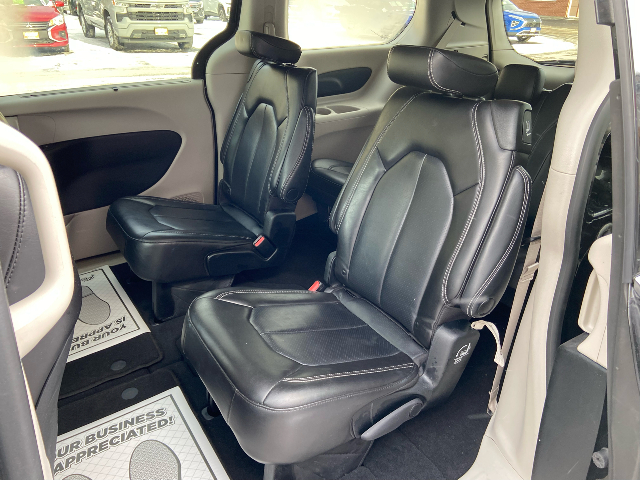 Chrysler Pacifica Touring L 2023