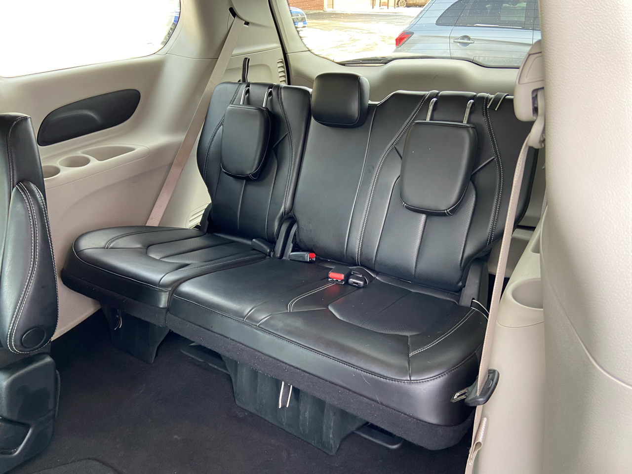 Chrysler Pacifica Touring L 2023