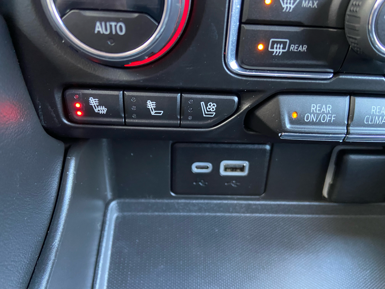 Chevrolet Tahoe Premier 4WD 2023