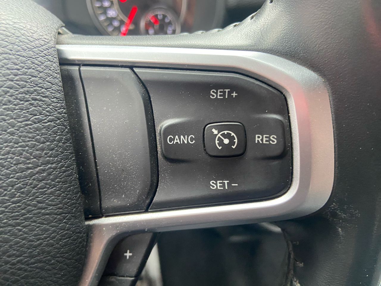 RAM 2500 Tradesman Crew Cab SWB 4WD 2024