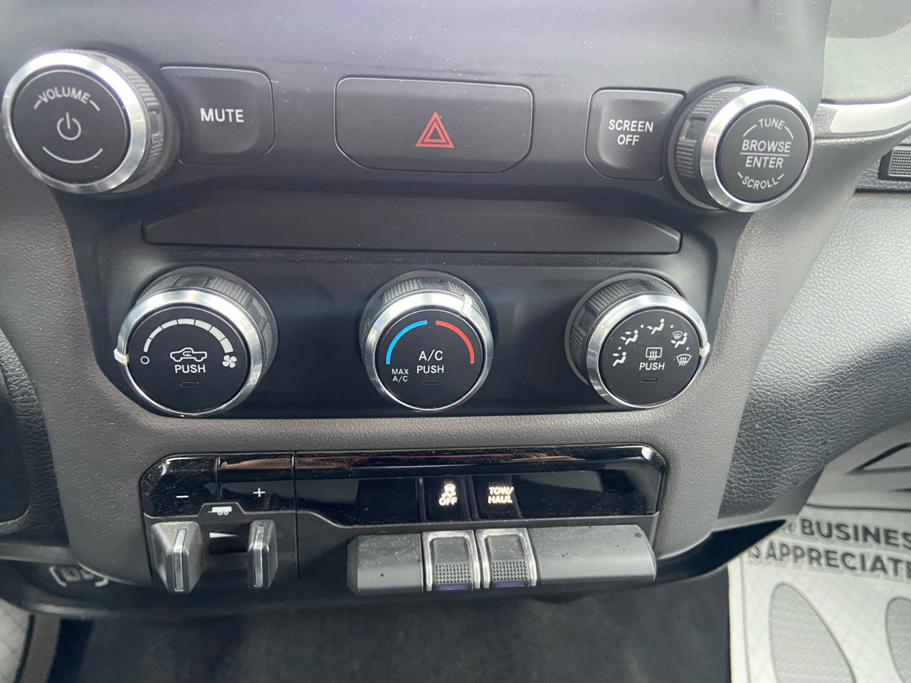 RAM 2500 Tradesman Crew Cab SWB 4WD 2024