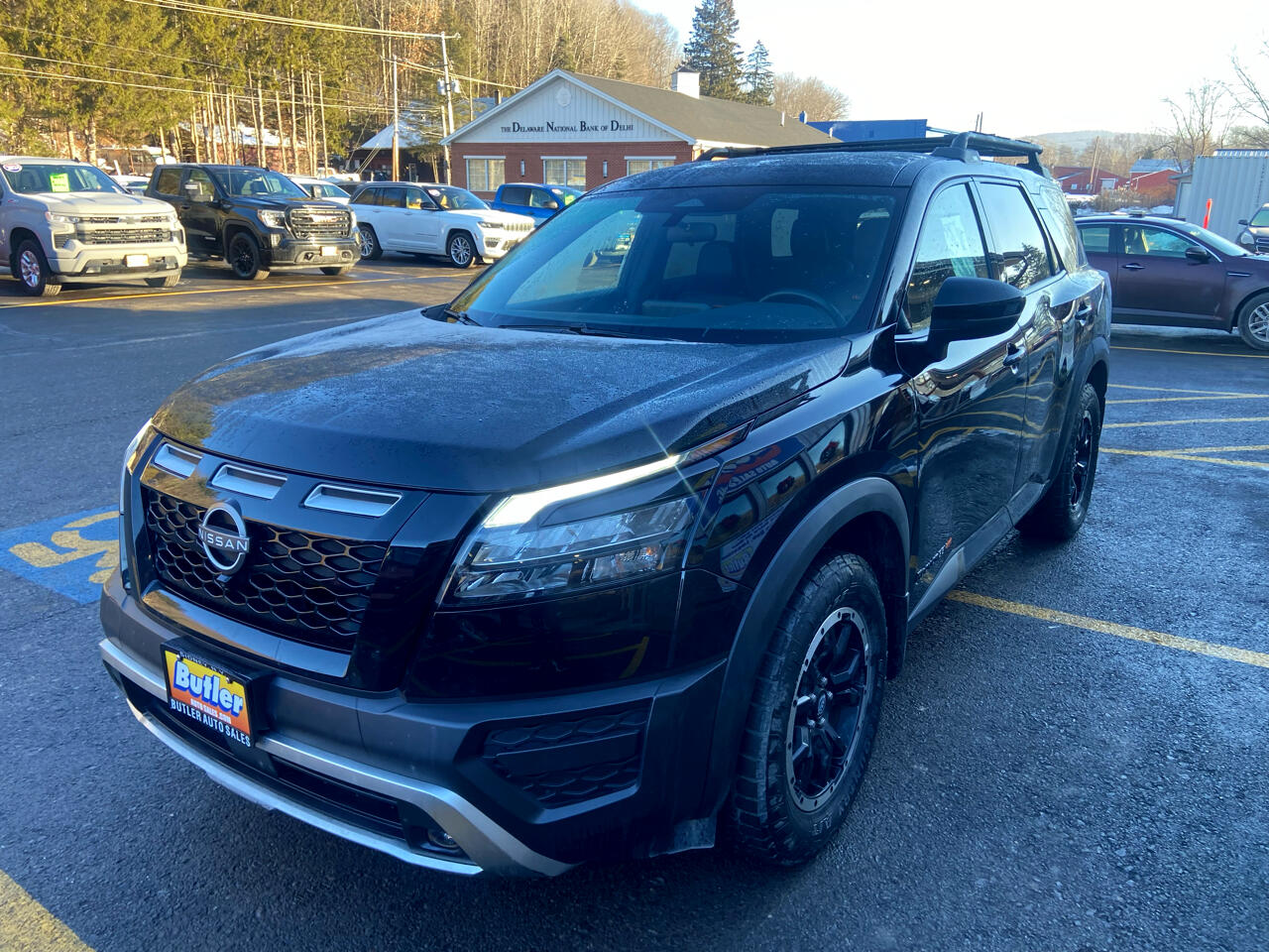 Nissan Pathfinder SV 4WD 2023