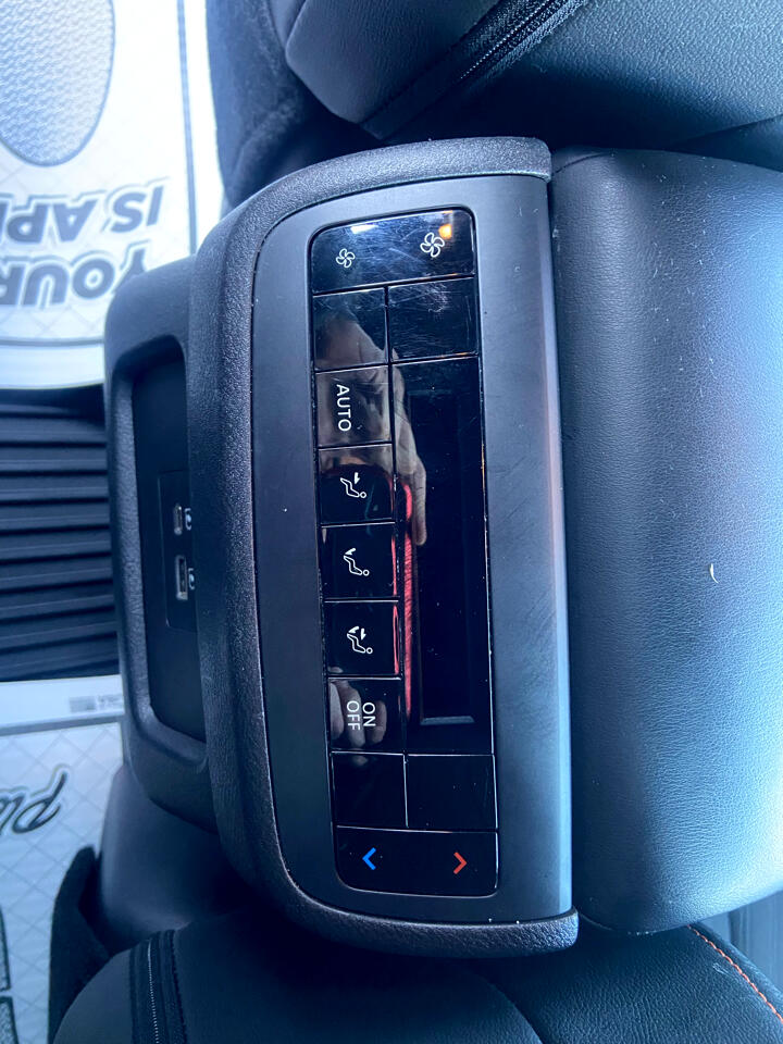 Nissan Pathfinder SV 4WD 2023