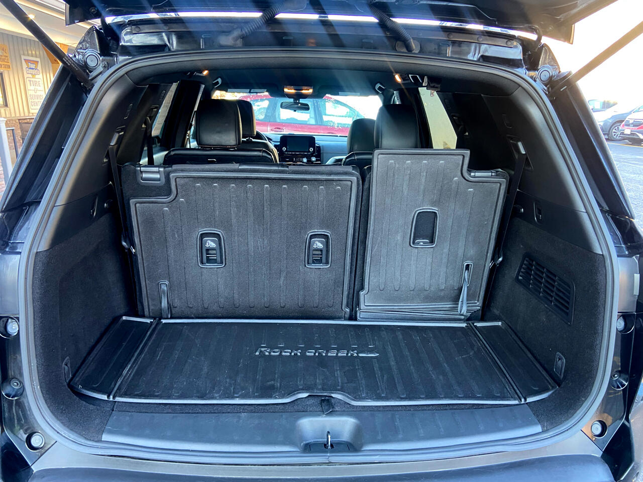 Nissan Pathfinder SV 4WD 2023