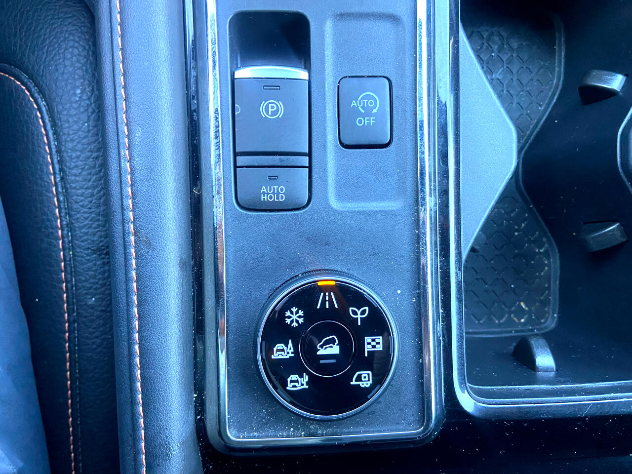 Nissan Pathfinder SV 4WD 2023