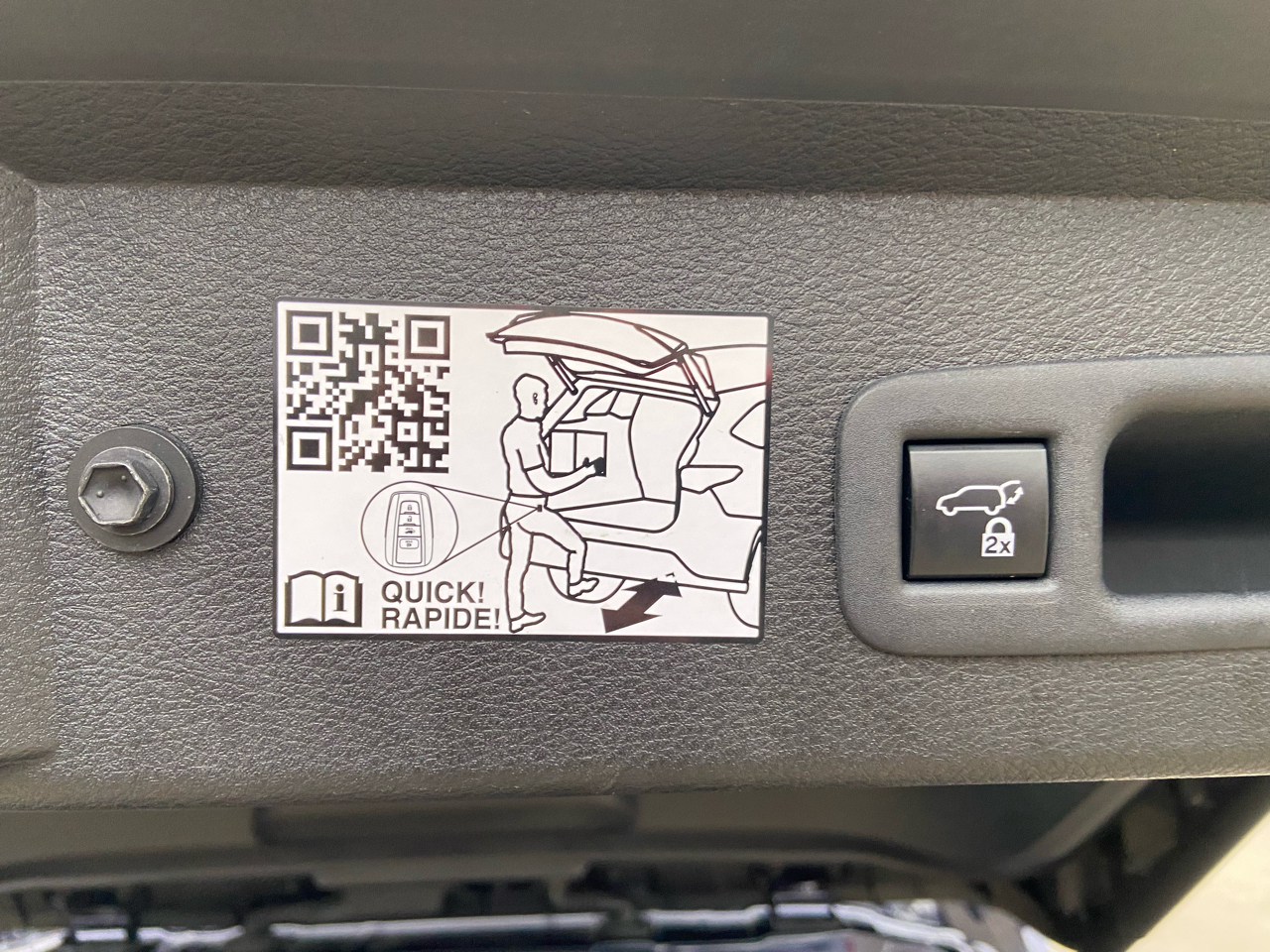 Toyota Sienna XLE 7-Passenger 2024