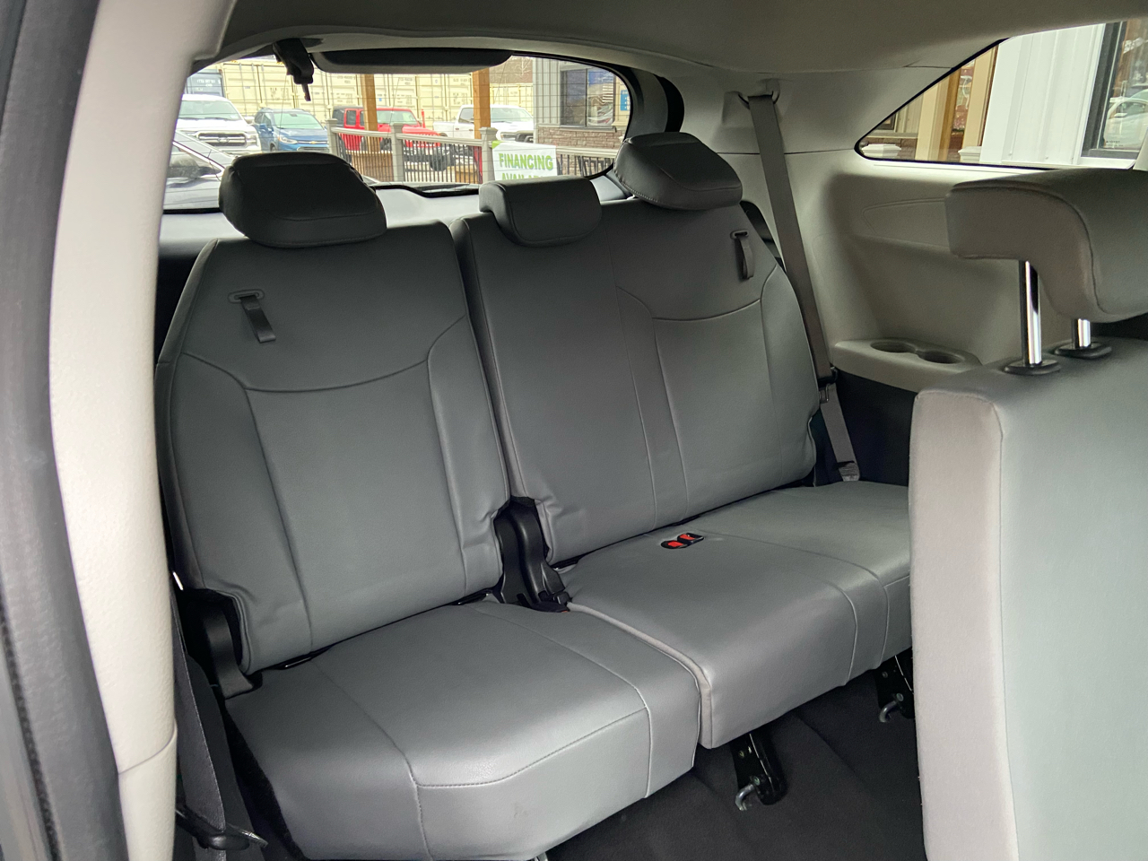 Toyota Sienna XLE 7-Passenger 2024