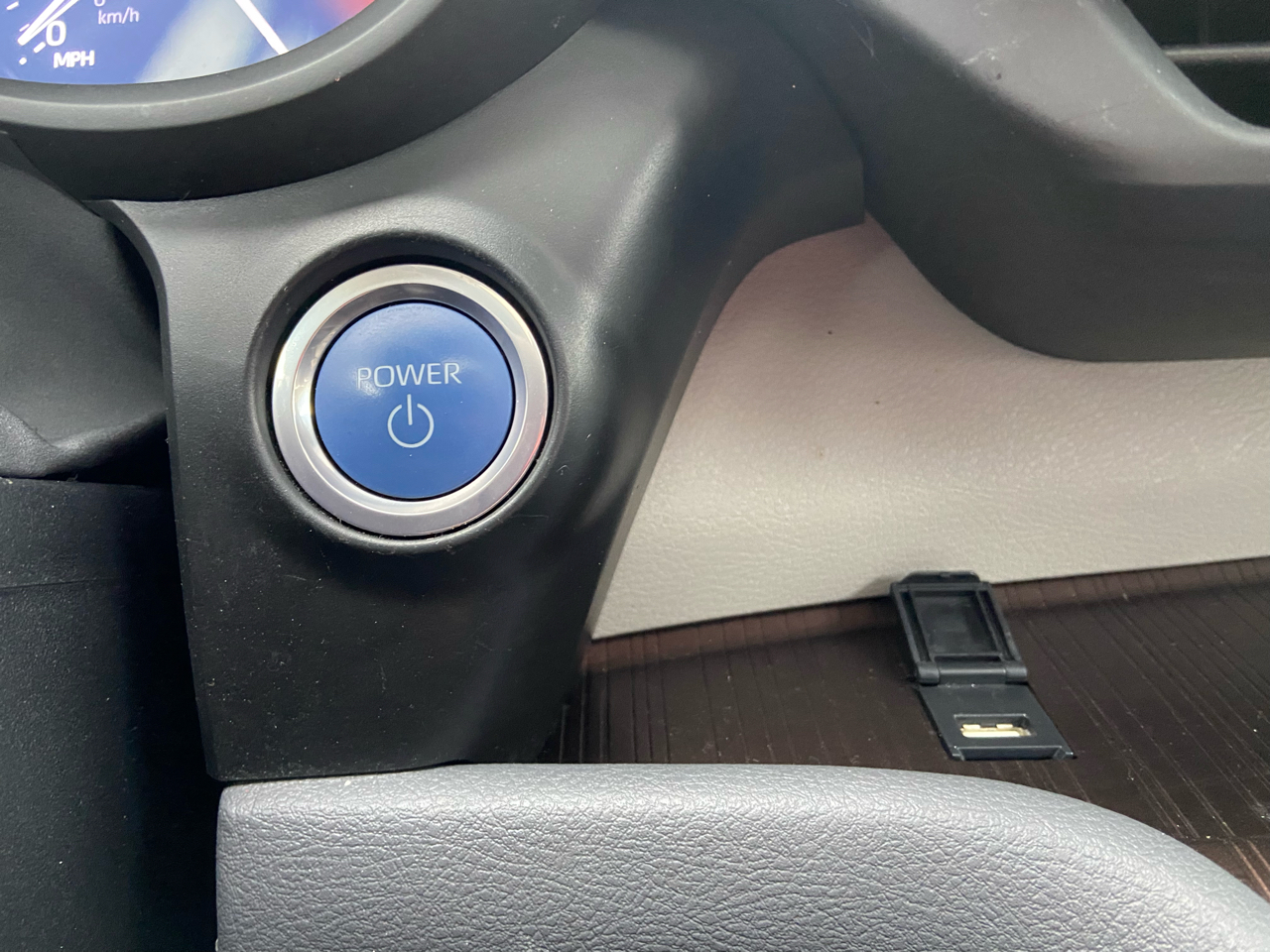 Toyota Sienna XLE 7-Passenger 2024