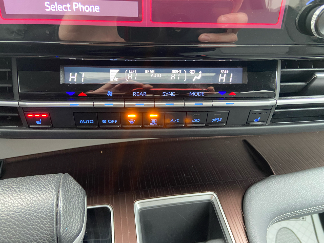 Toyota Sienna XLE 7-Passenger 2024