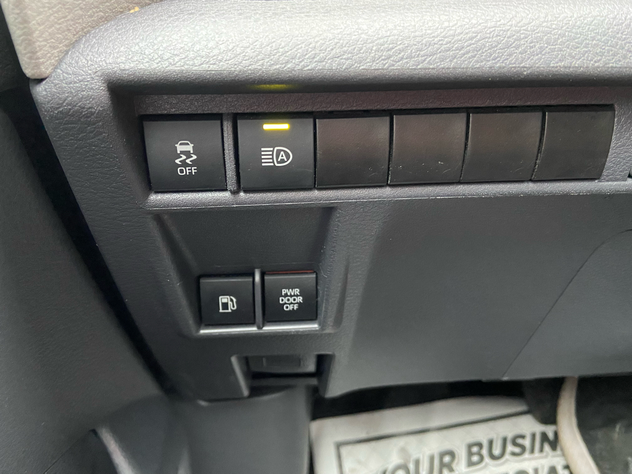 Toyota Sienna XLE 7-Passenger 2024