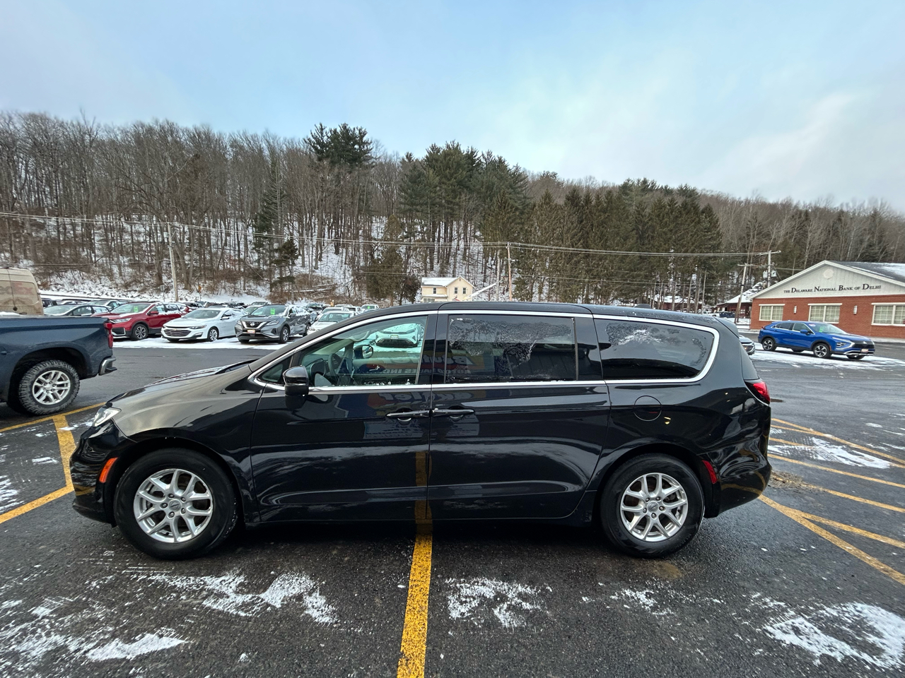 Chrysler Pacifica Touring L 2023