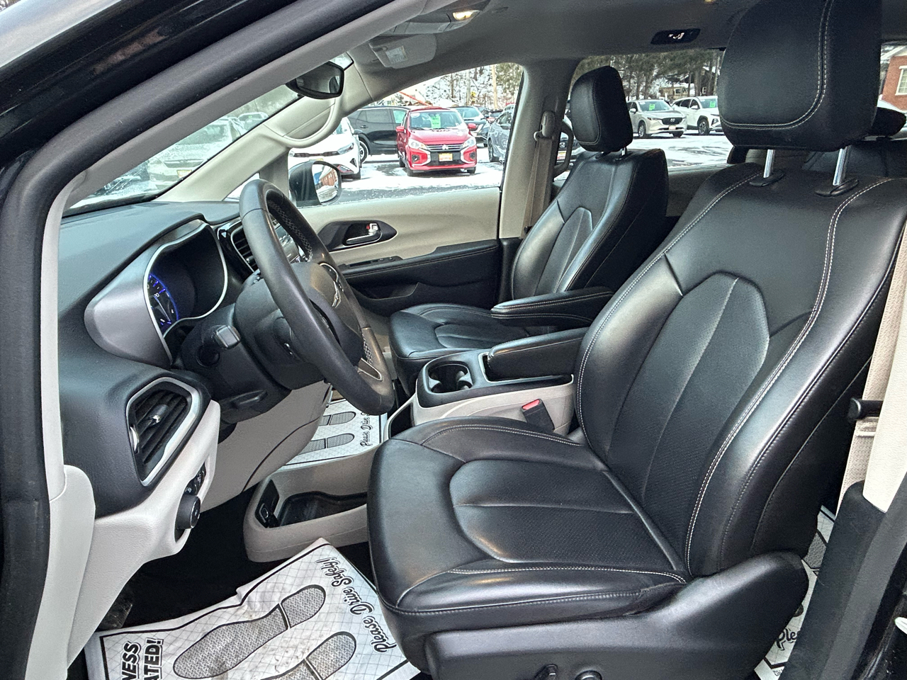 Chrysler Pacifica Touring L 2023