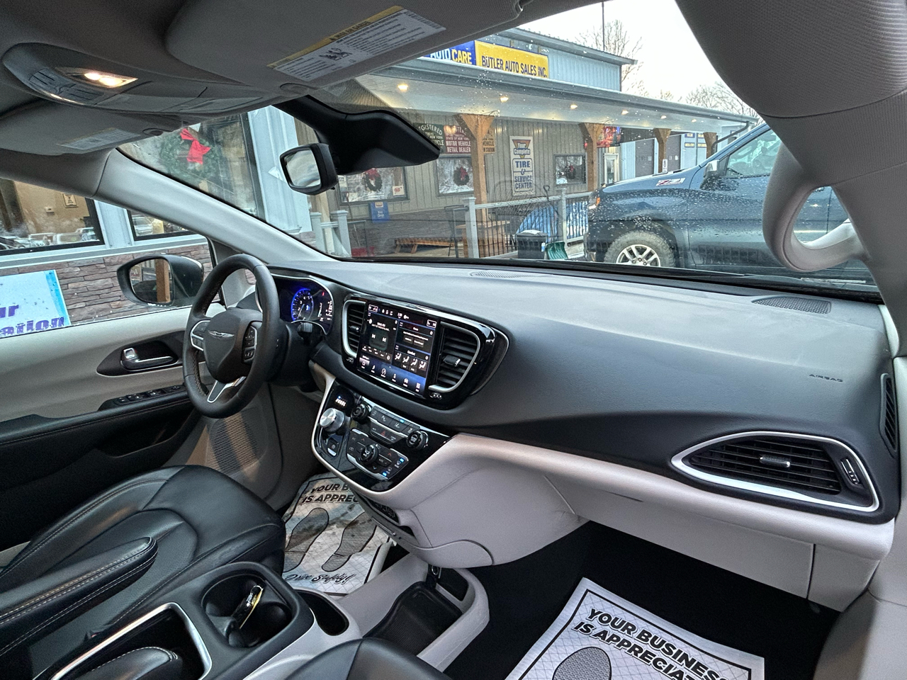 Chrysler Pacifica Touring L 2023