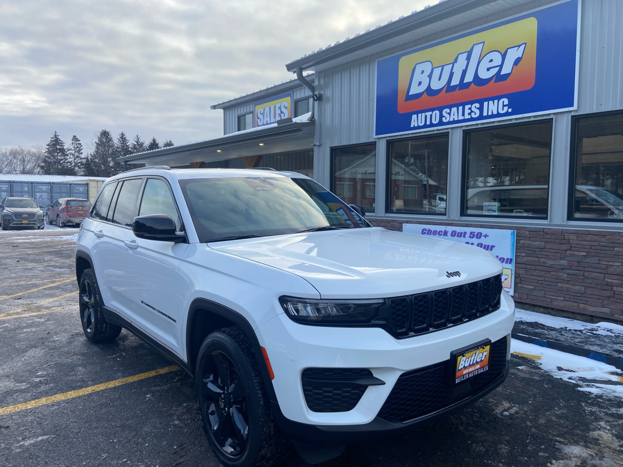 Jeep Grand Cherokee Laredo 4WD 2023