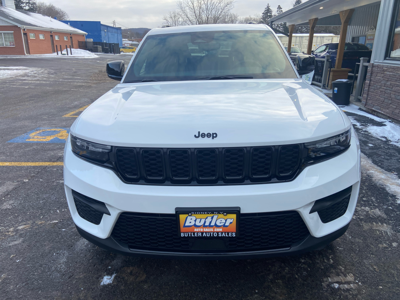 Jeep Grand Cherokee Laredo 4WD 2023