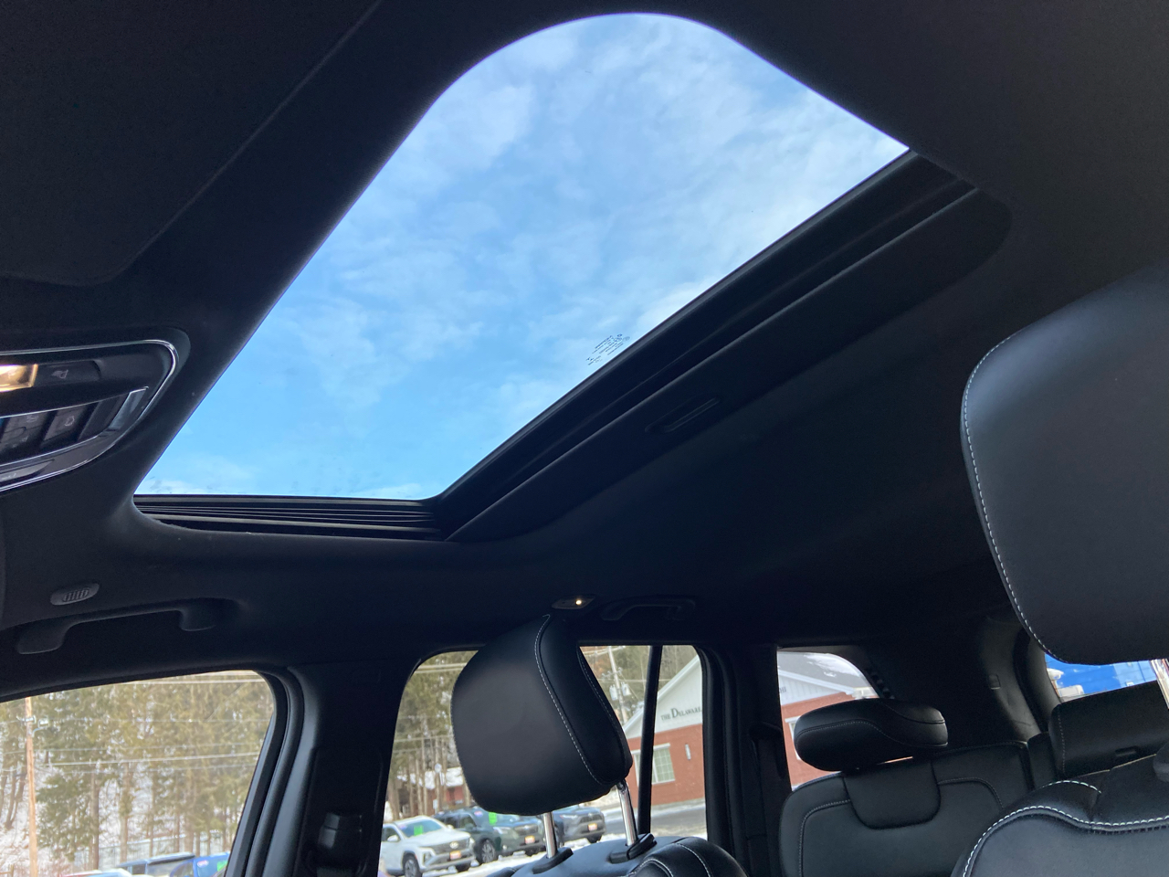 Jeep Grand Cherokee Laredo 4WD 2023