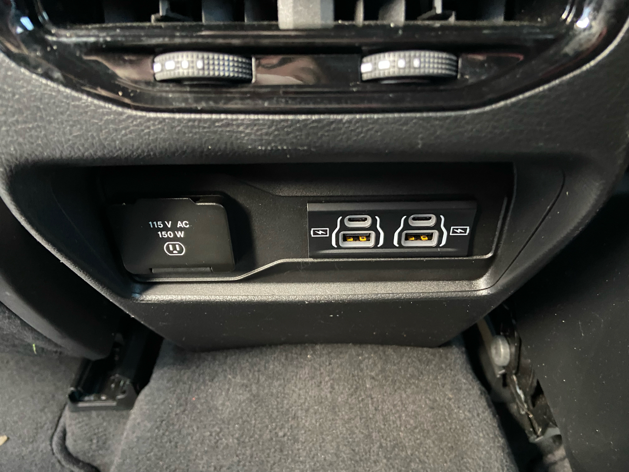 Jeep Grand Cherokee Laredo 4WD 2023