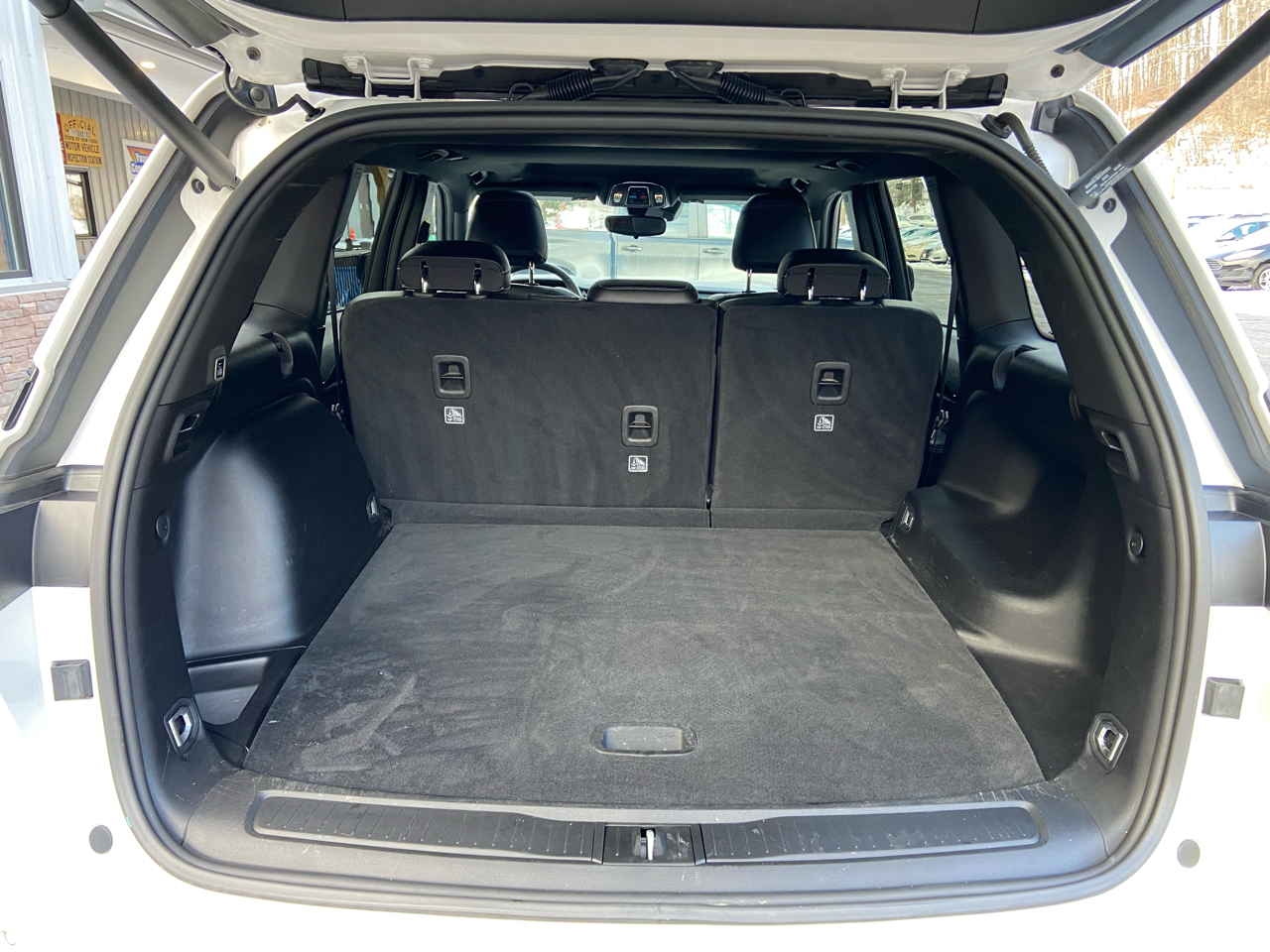 Jeep Grand Cherokee Laredo 4WD 2023