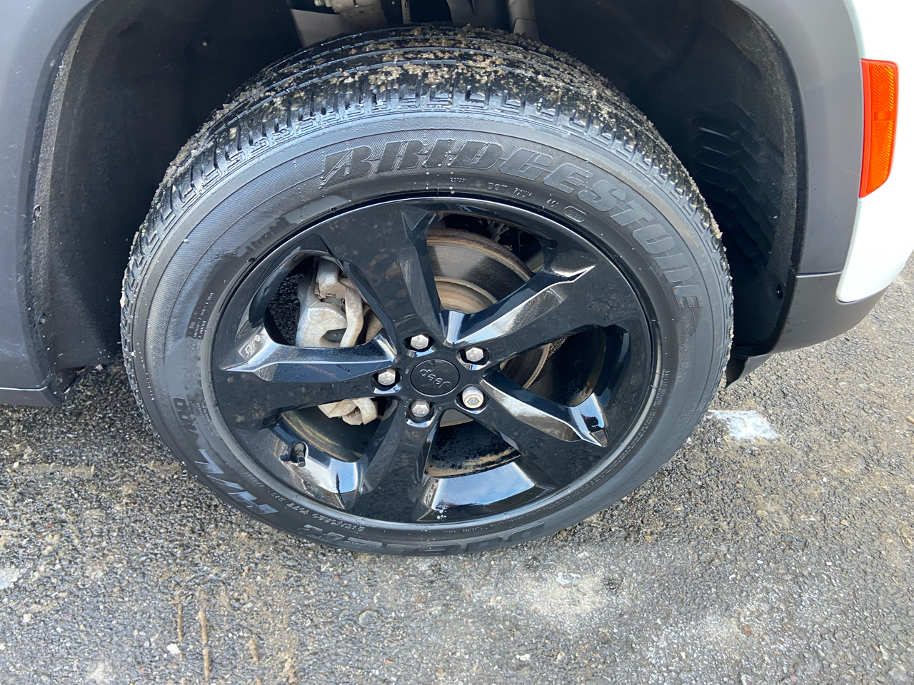 Jeep Grand Cherokee Laredo 4WD 2023