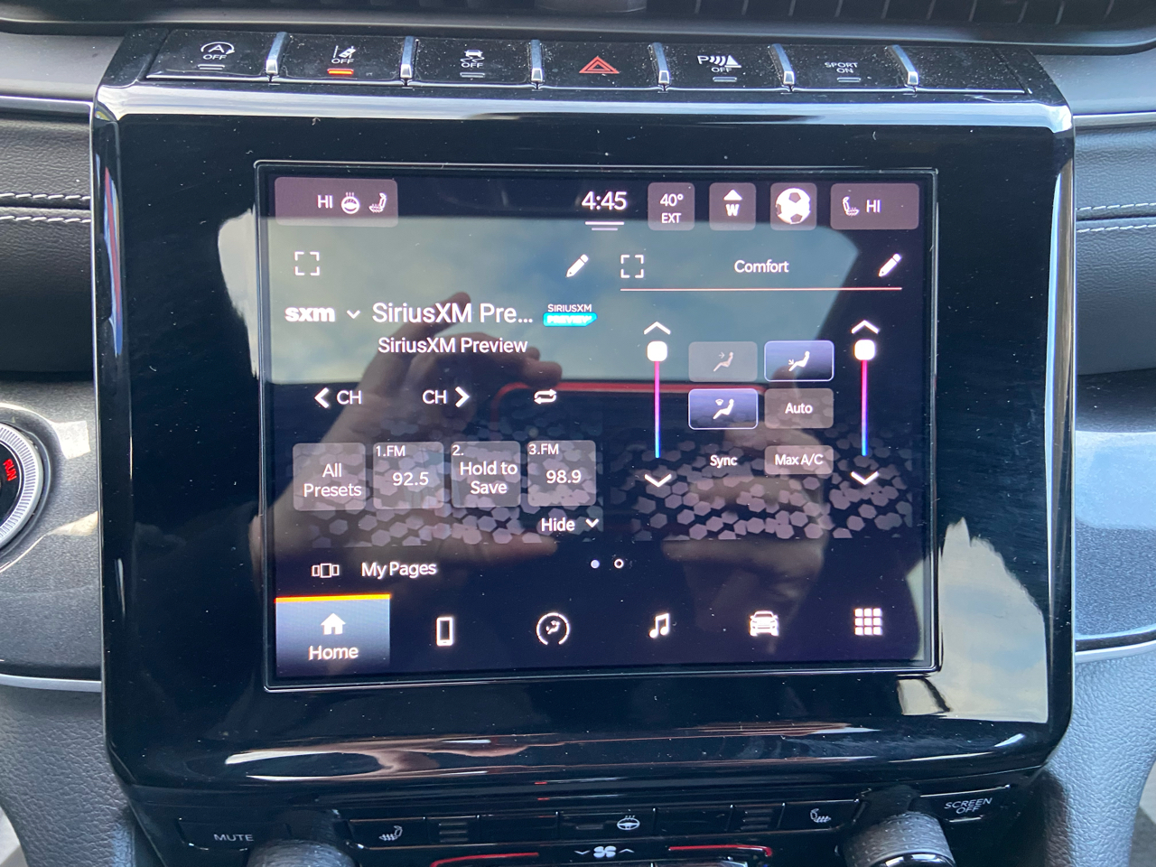 Jeep Grand Cherokee Laredo 4WD 2023