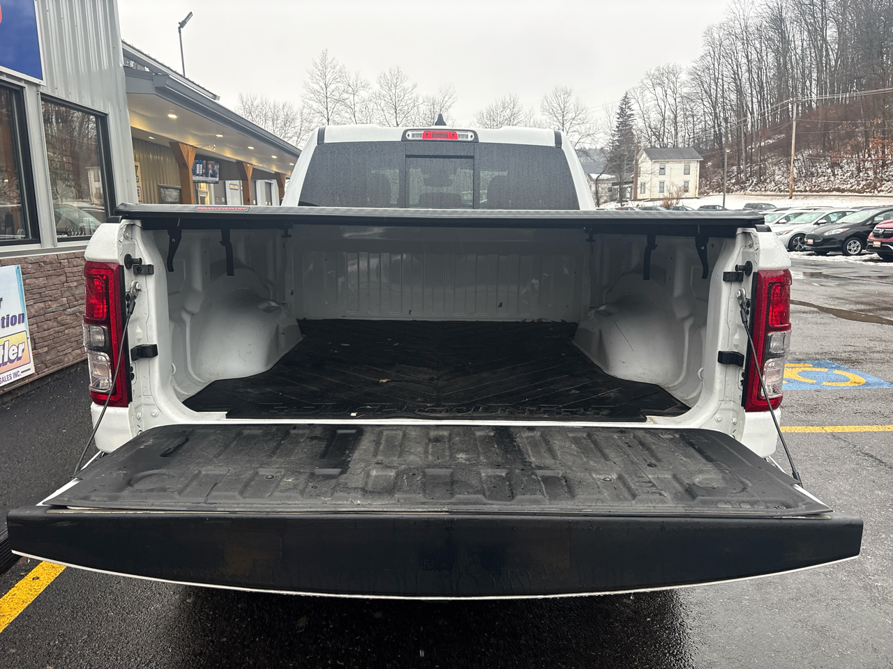 RAM 1500 Big Horn Quad Cab 4WD 2023