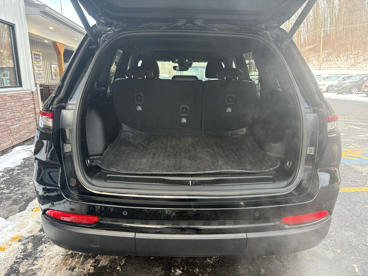 Jeep Grand Cherokee Altitude 4D SUV 4WD 2023