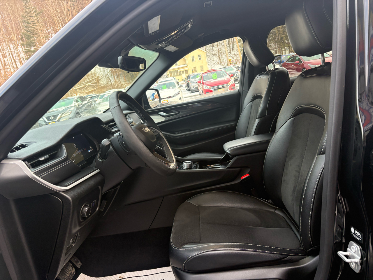 Jeep Grand Cherokee Altitude 4D SUV 4WD 2023