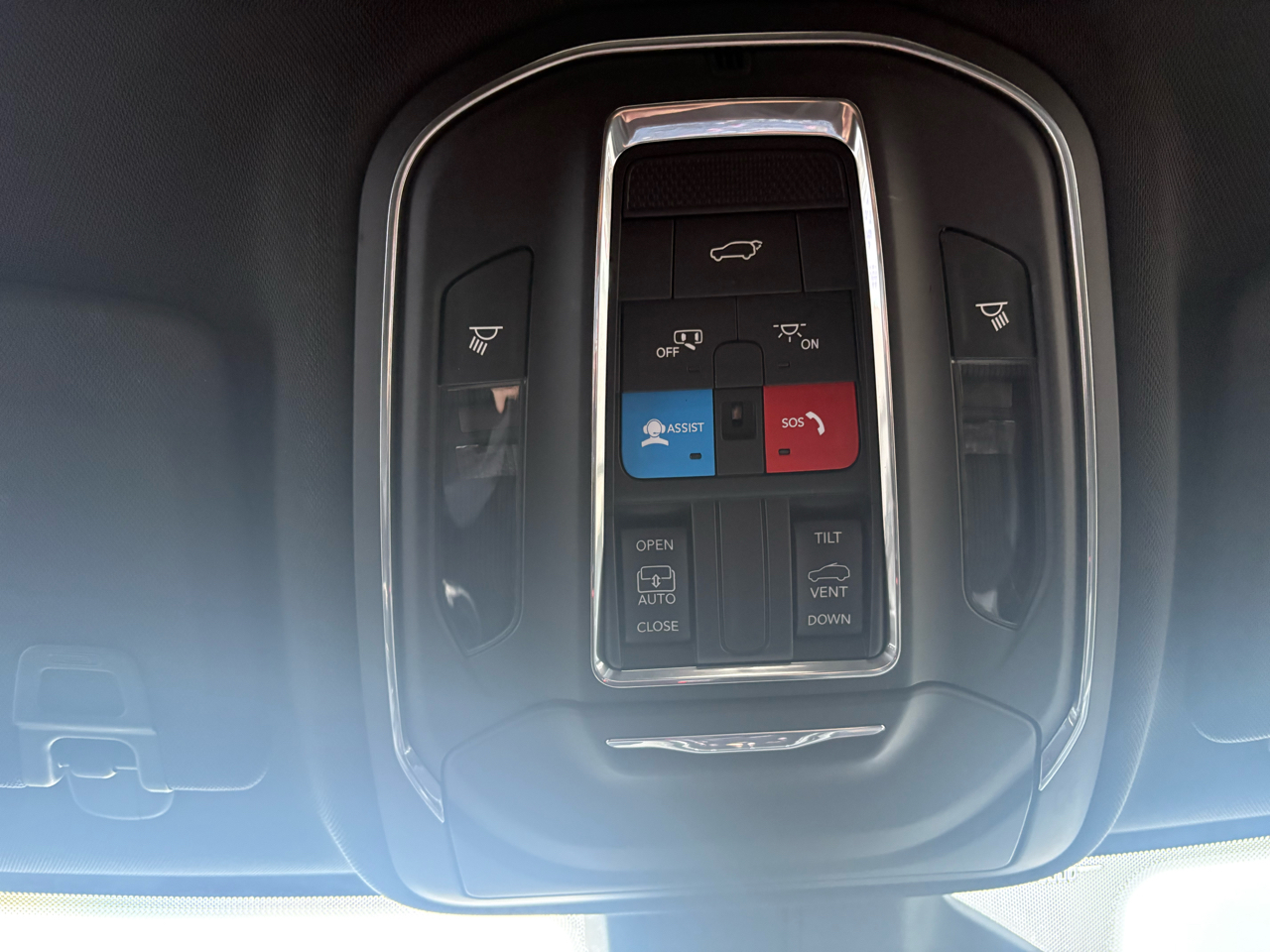 Jeep Grand Cherokee Altitude 4D SUV 4WD 2023