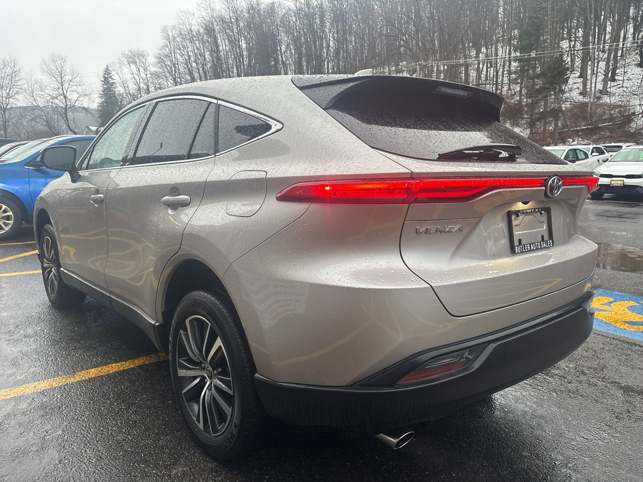 Toyota Venza LE 2023