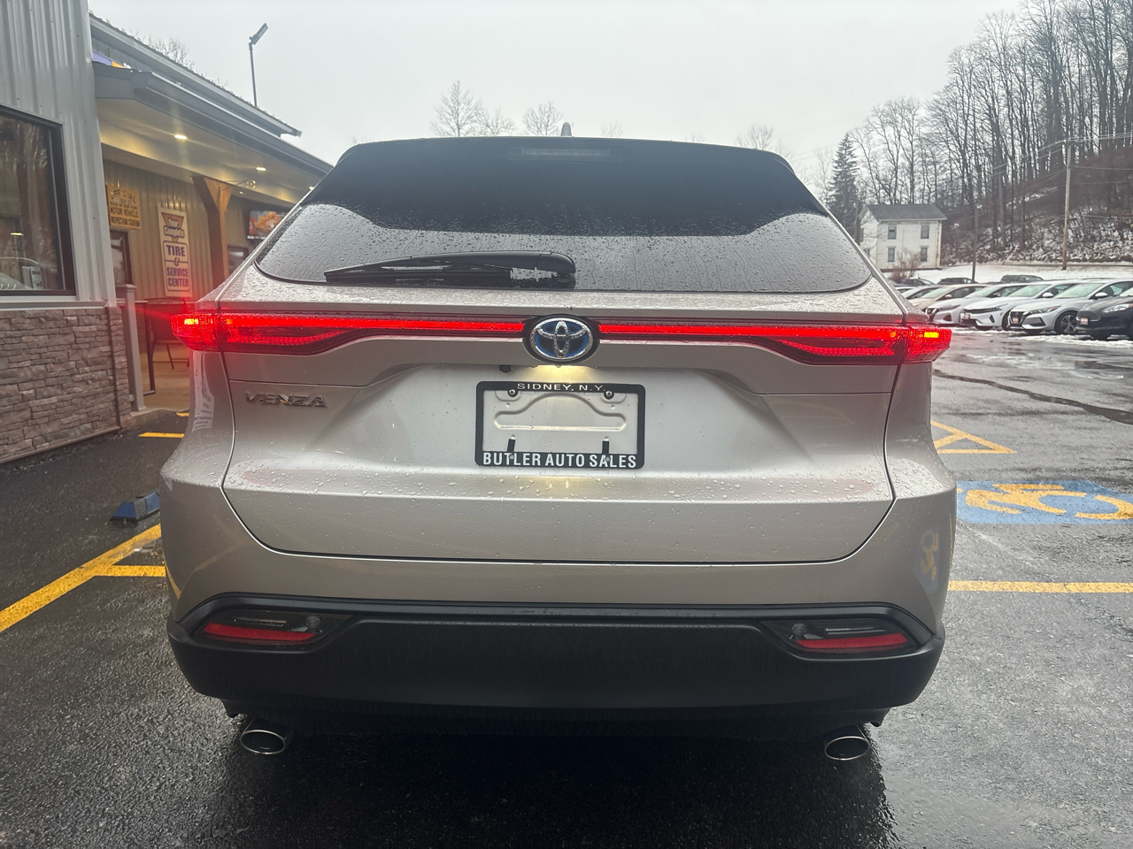 Toyota Venza LE 2023