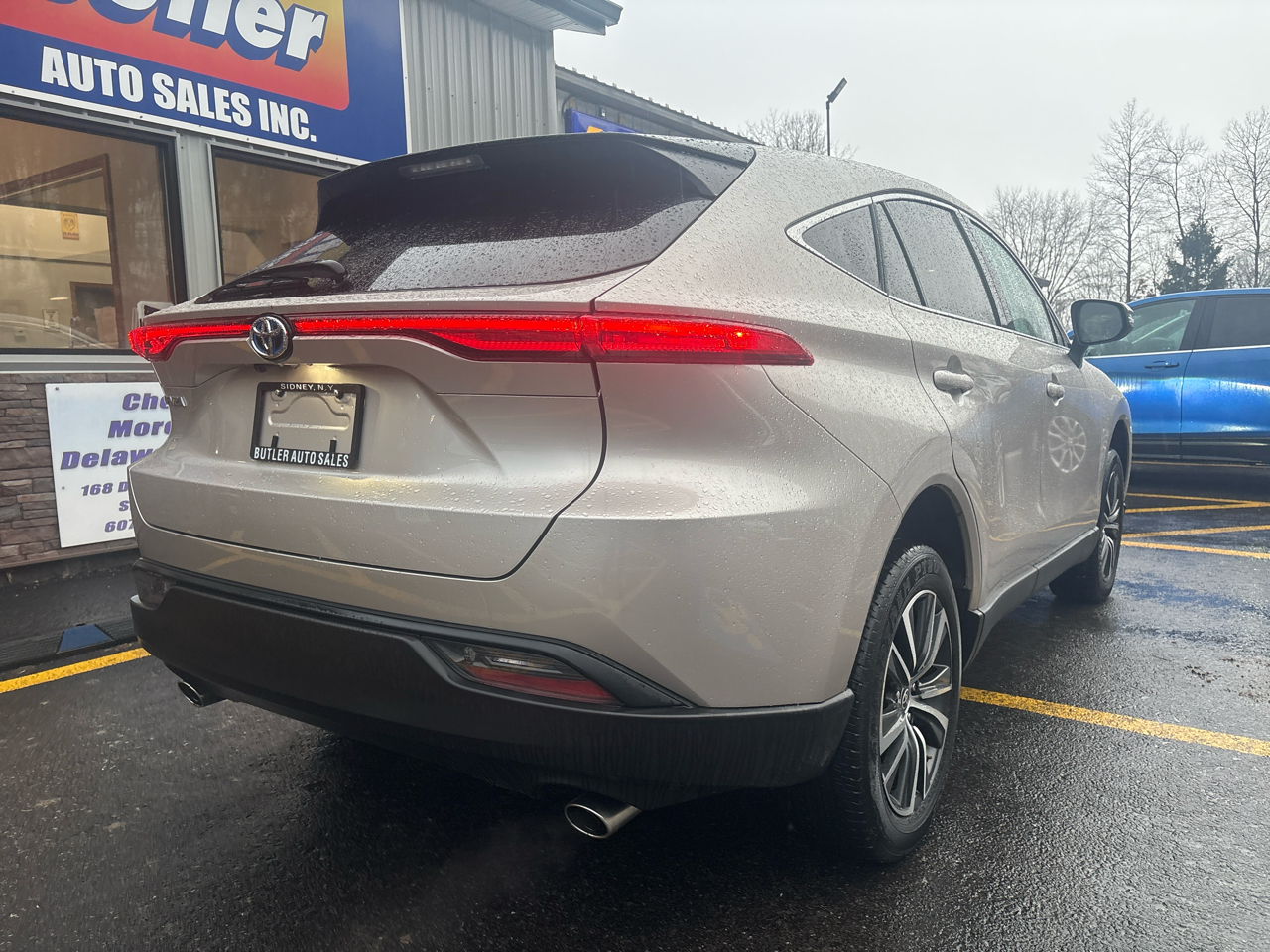 Toyota Venza LE 2023