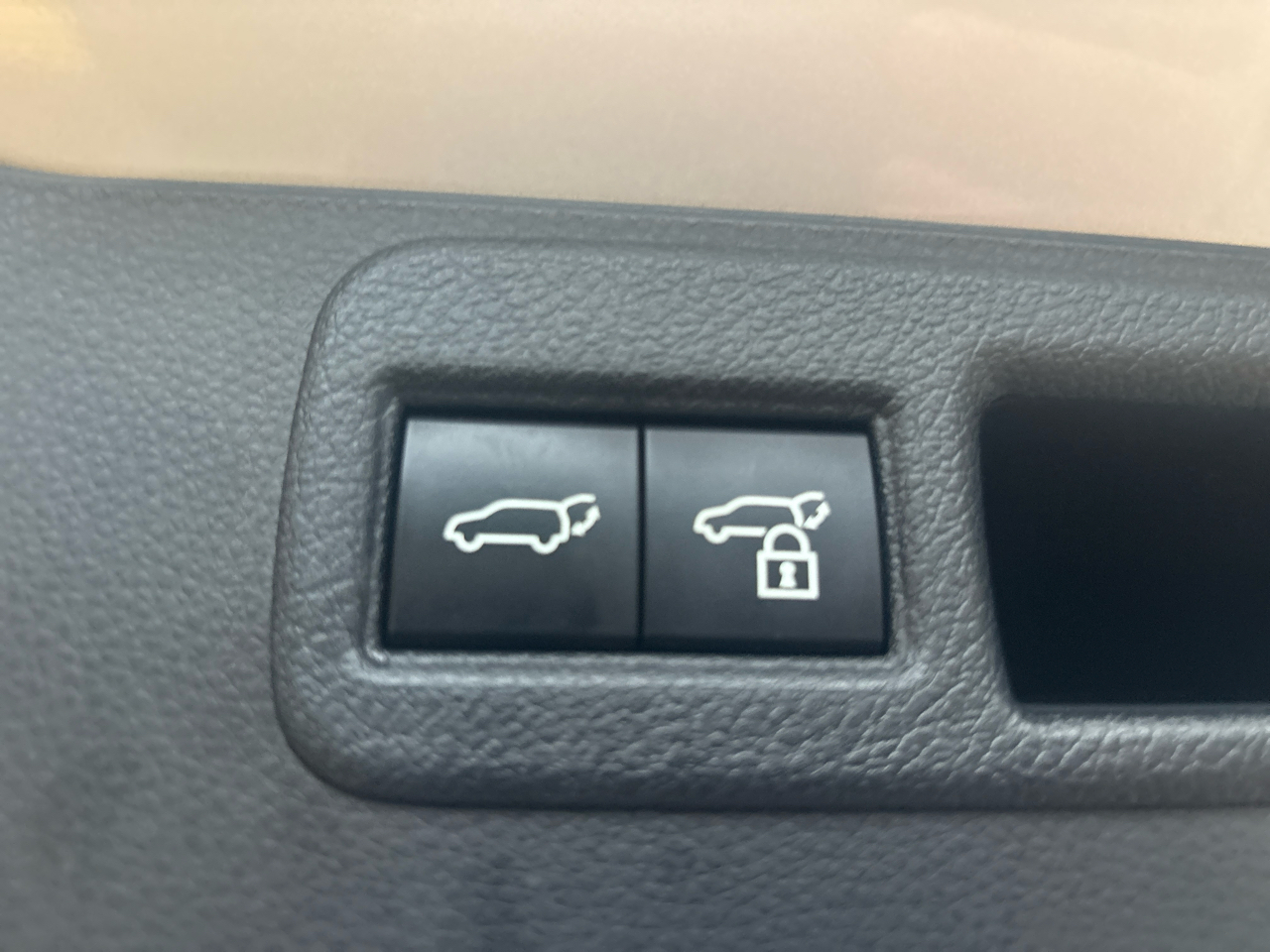 Toyota Venza LE 2023