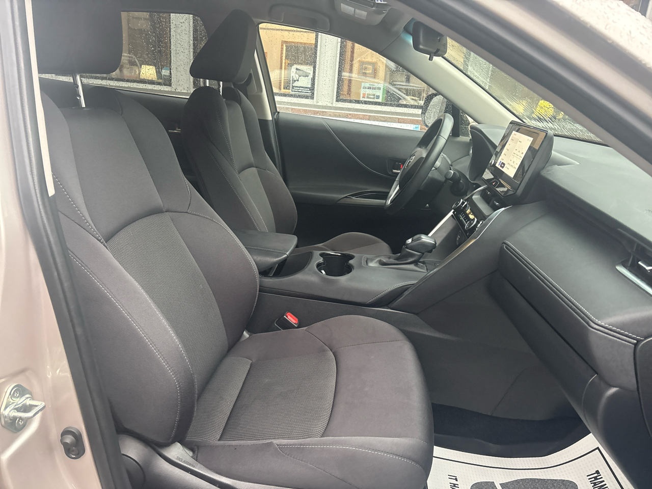 Toyota Venza LE 2023