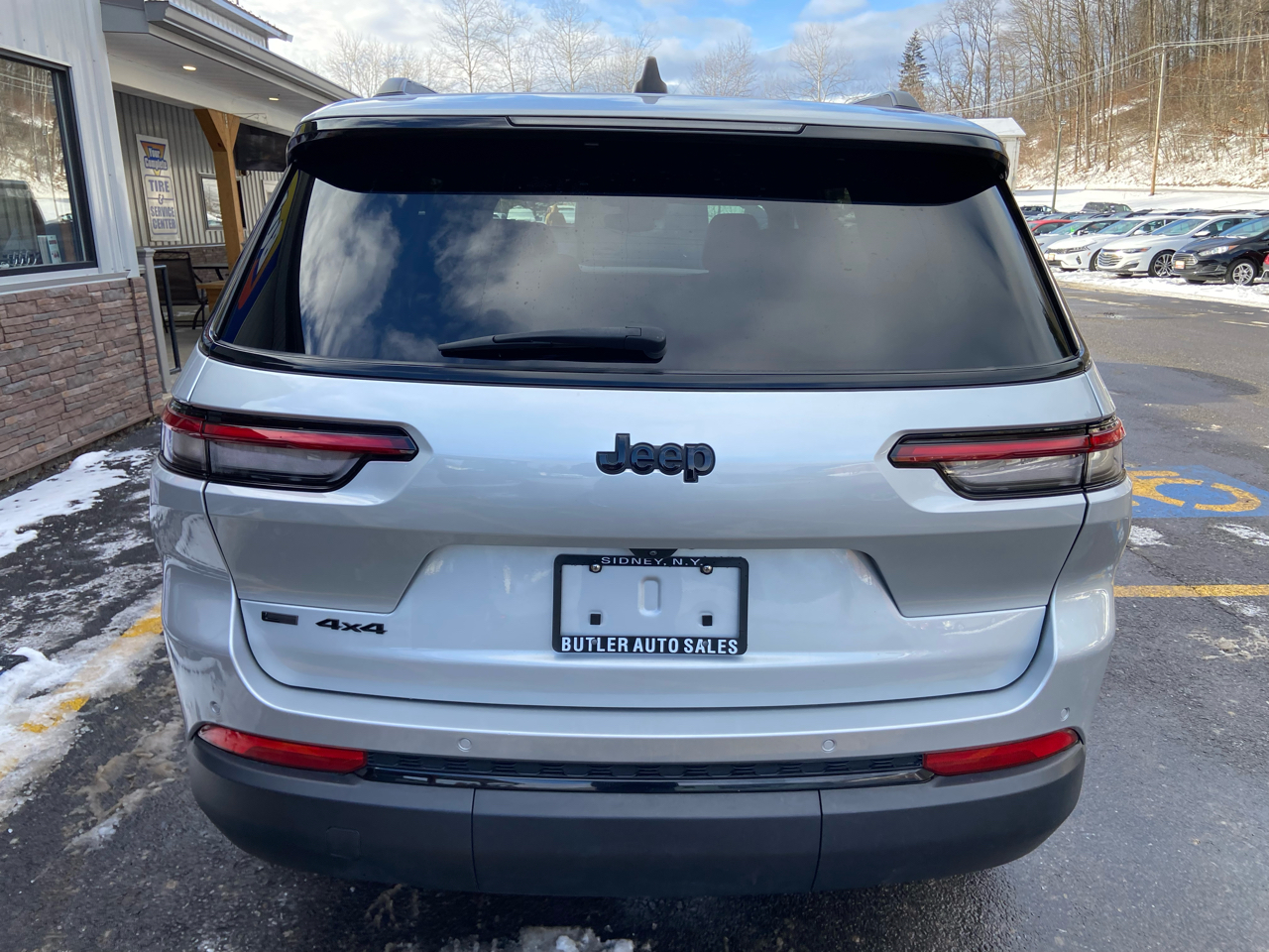 Jeep Grand Cherokee L Laredo 4WD 2023