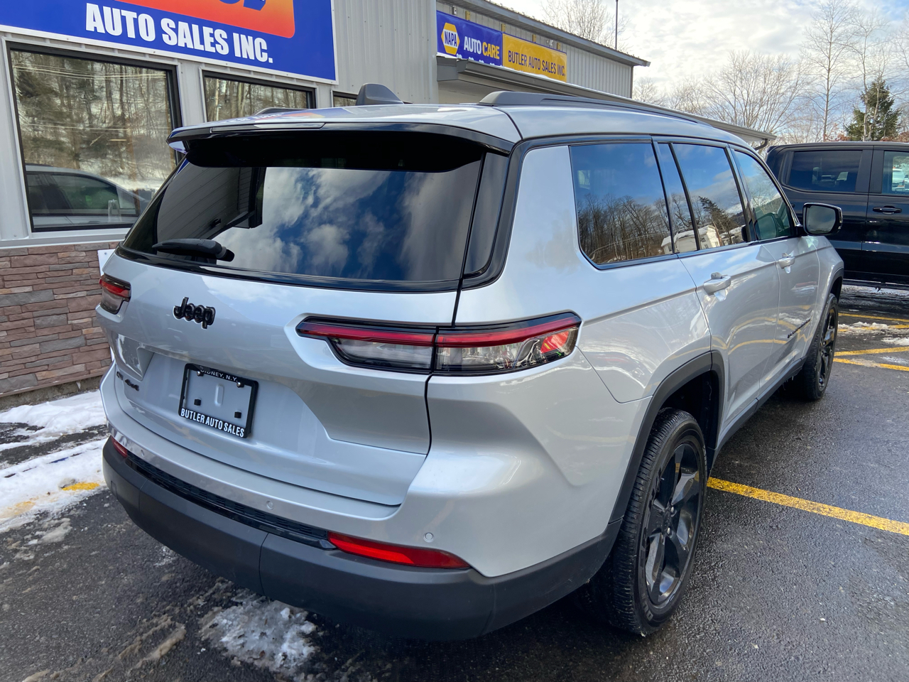 Jeep Grand Cherokee L Laredo 4WD 2023
