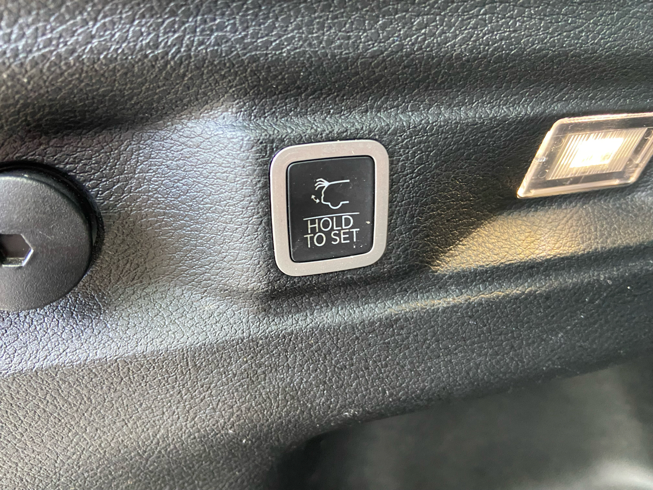 Jeep Grand Cherokee L Laredo 4WD 2023