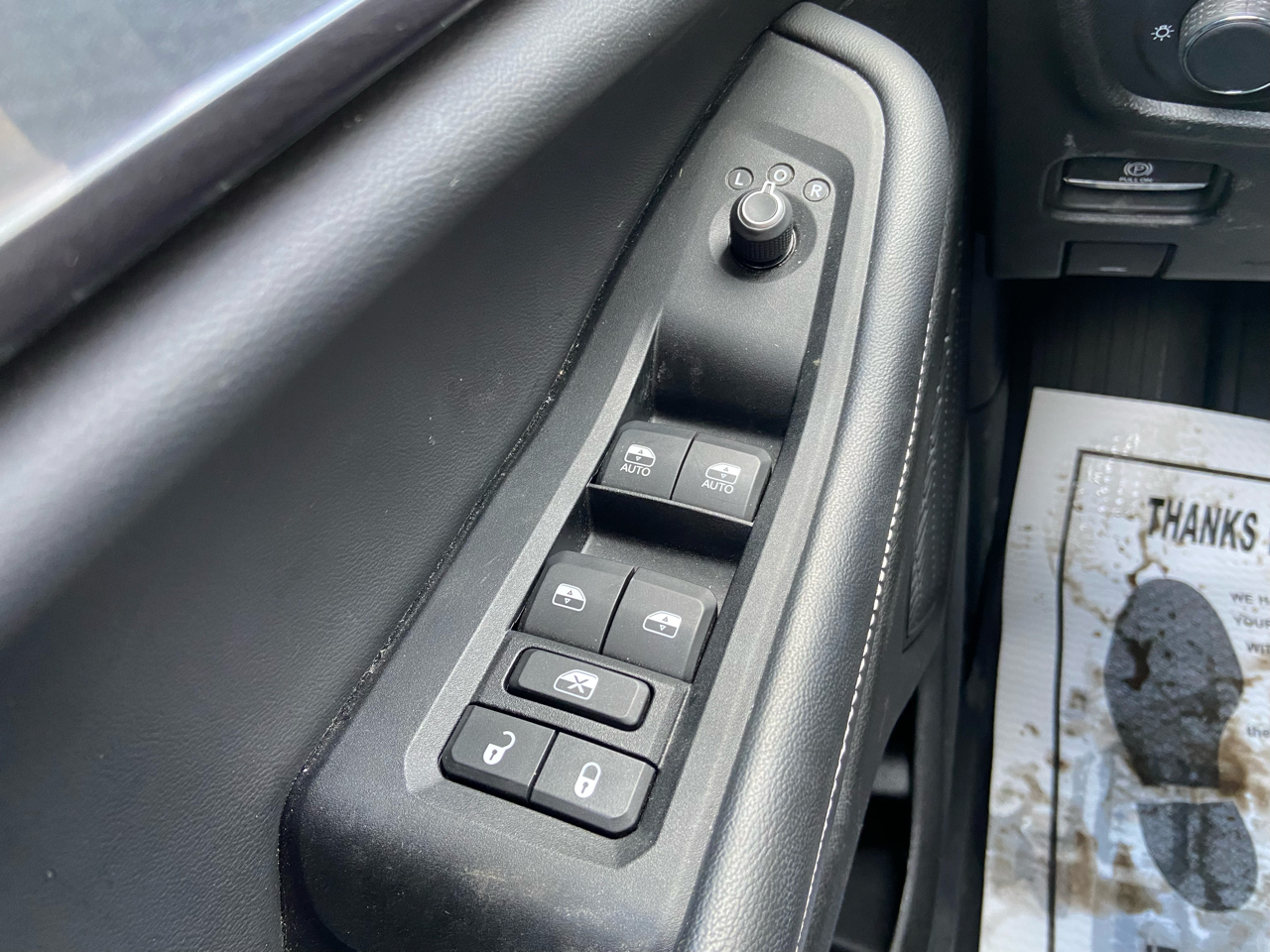 Jeep Grand Cherokee L Laredo 4WD 2023