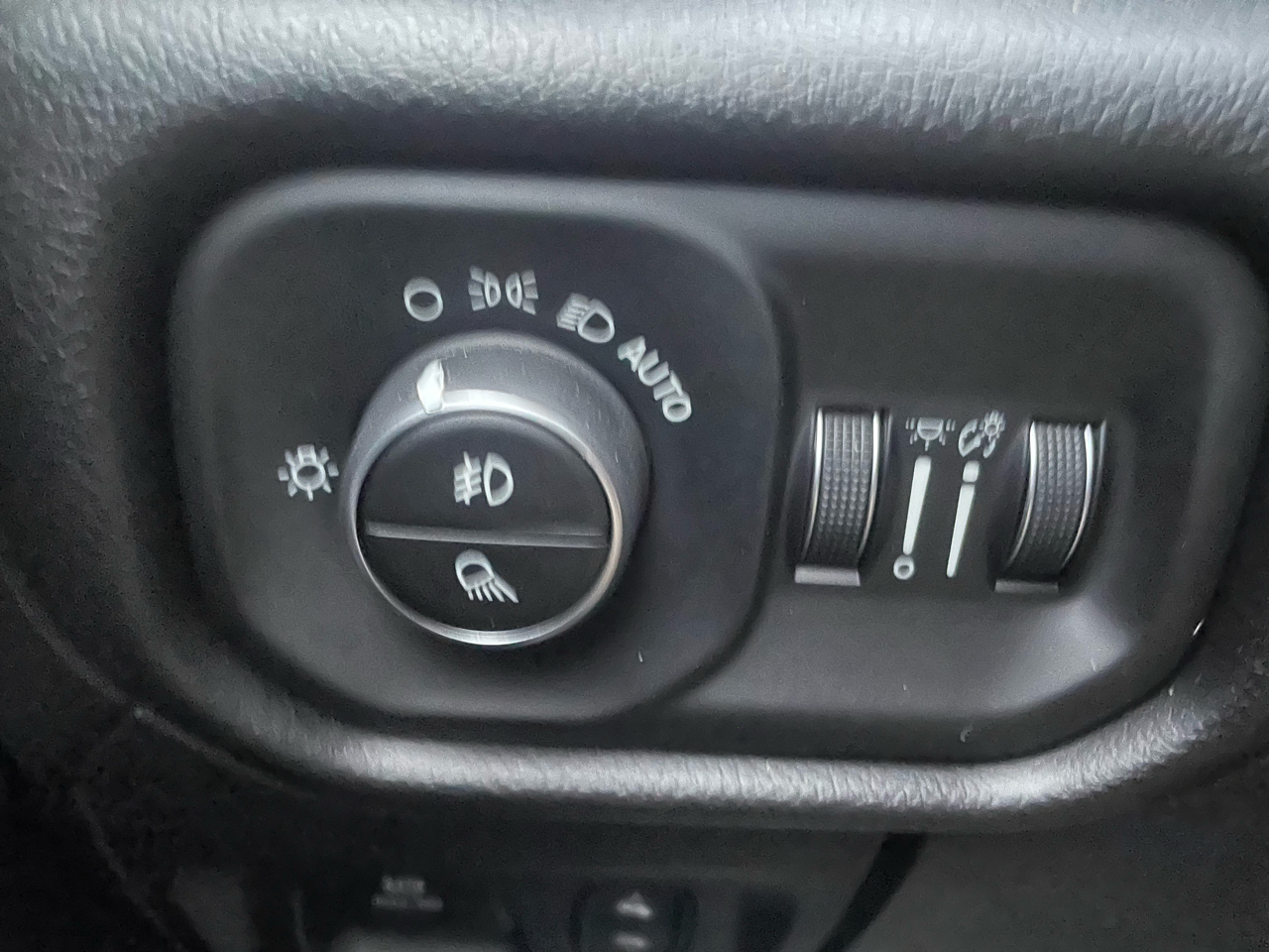 RAM 1500 Big Horn Crew Cab SWB 4WD 2019