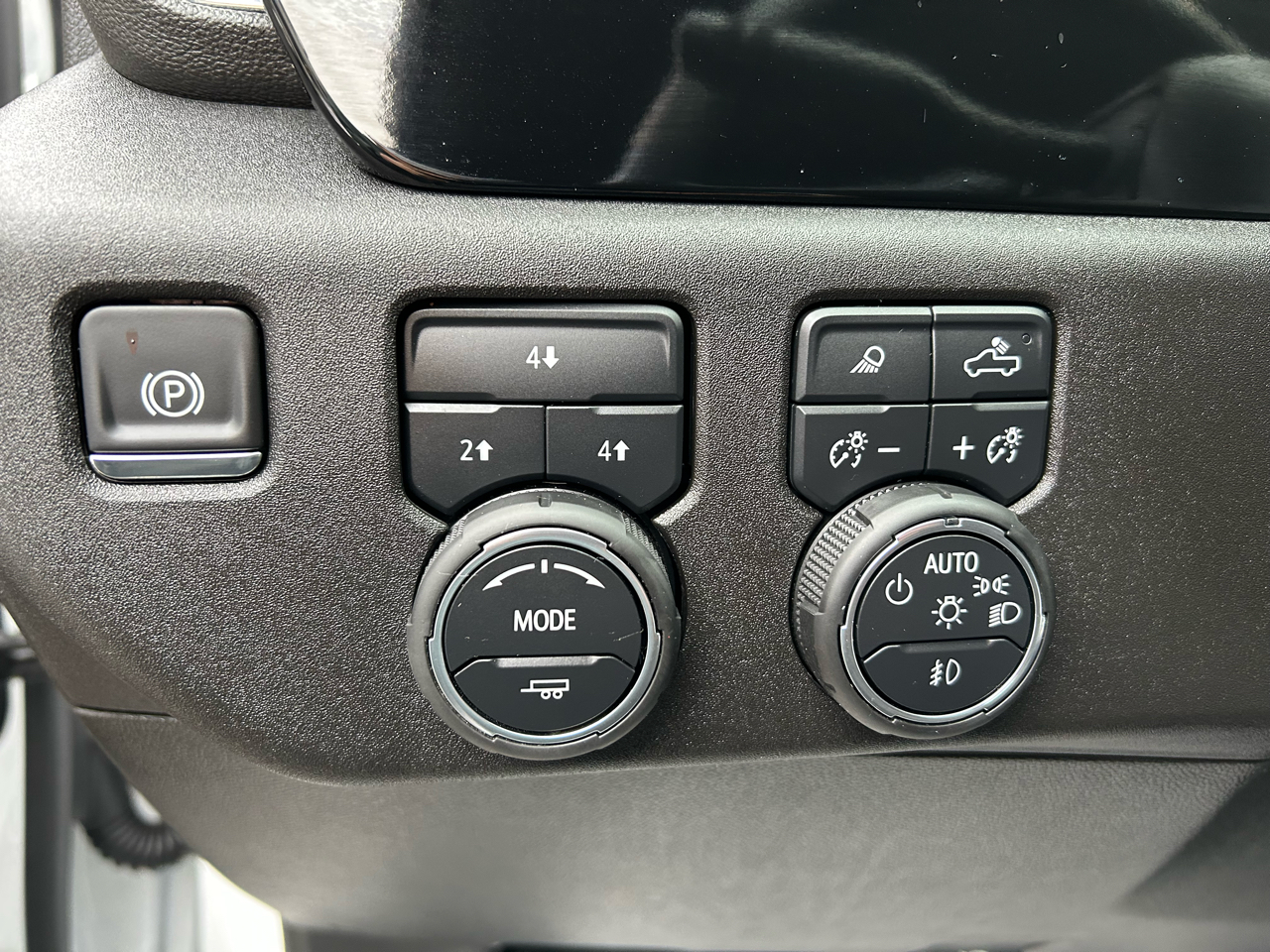 Chevrolet Silverado 2500HD LT Crew Cab Short Bed 4WD 2025