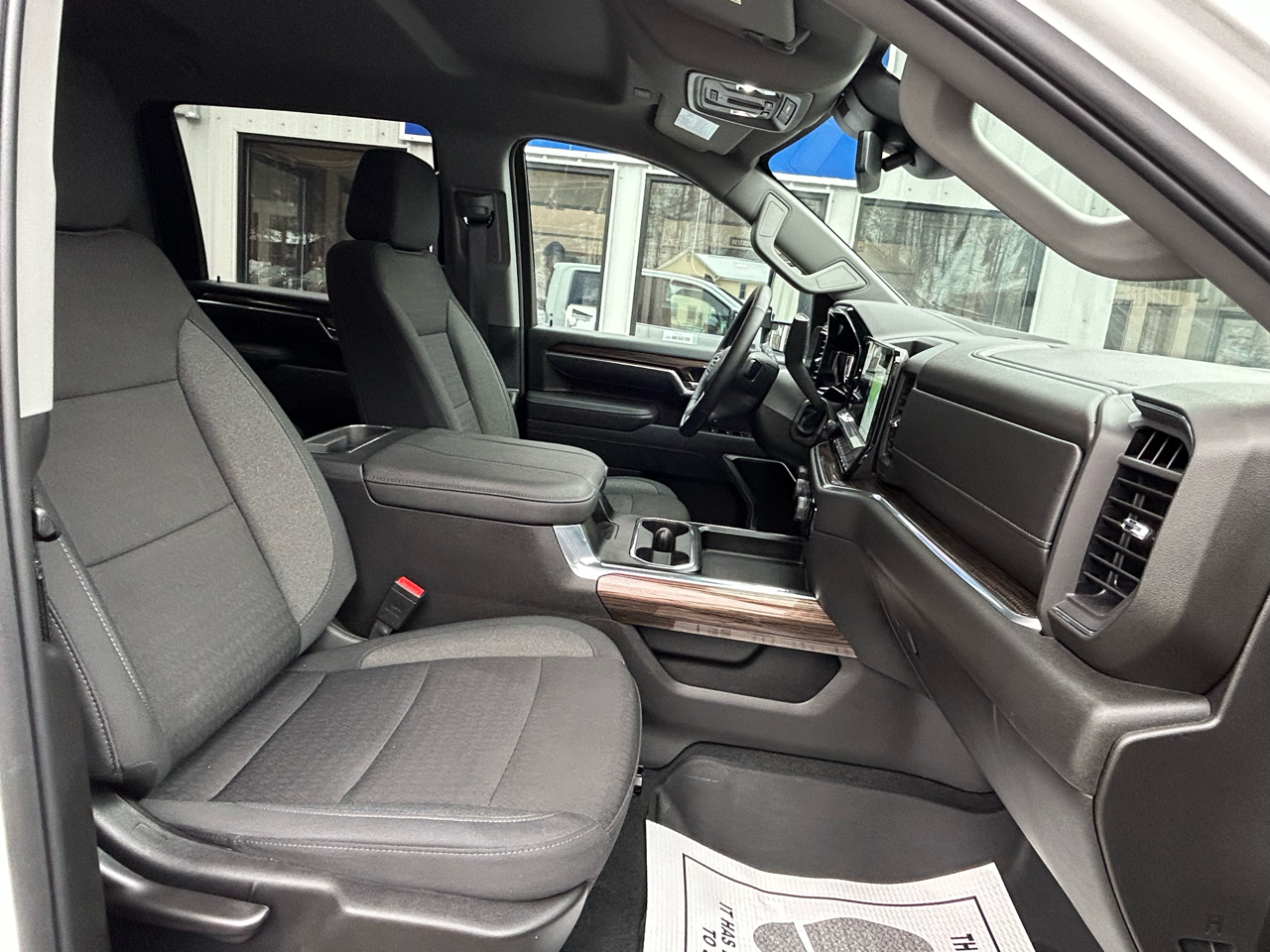 Chevrolet Silverado 2500HD LT Crew Cab Short Bed 4WD 2025