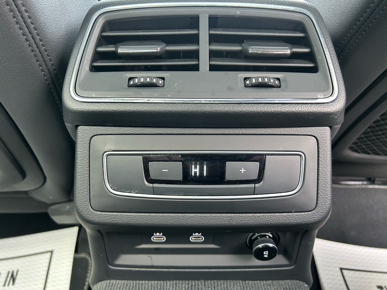 Audi A6 Premium Plus 55 TFSI quattro 2024