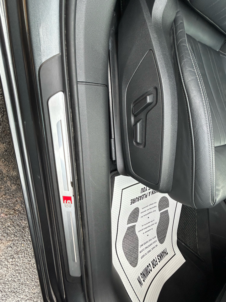 Audi A6 Premium Plus 55 TFSI quattro 2024