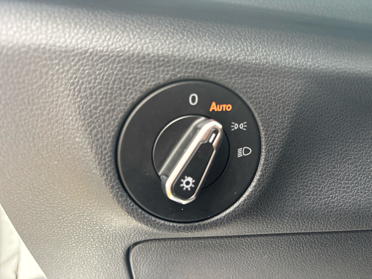 Volkswagen Jetta S 2024