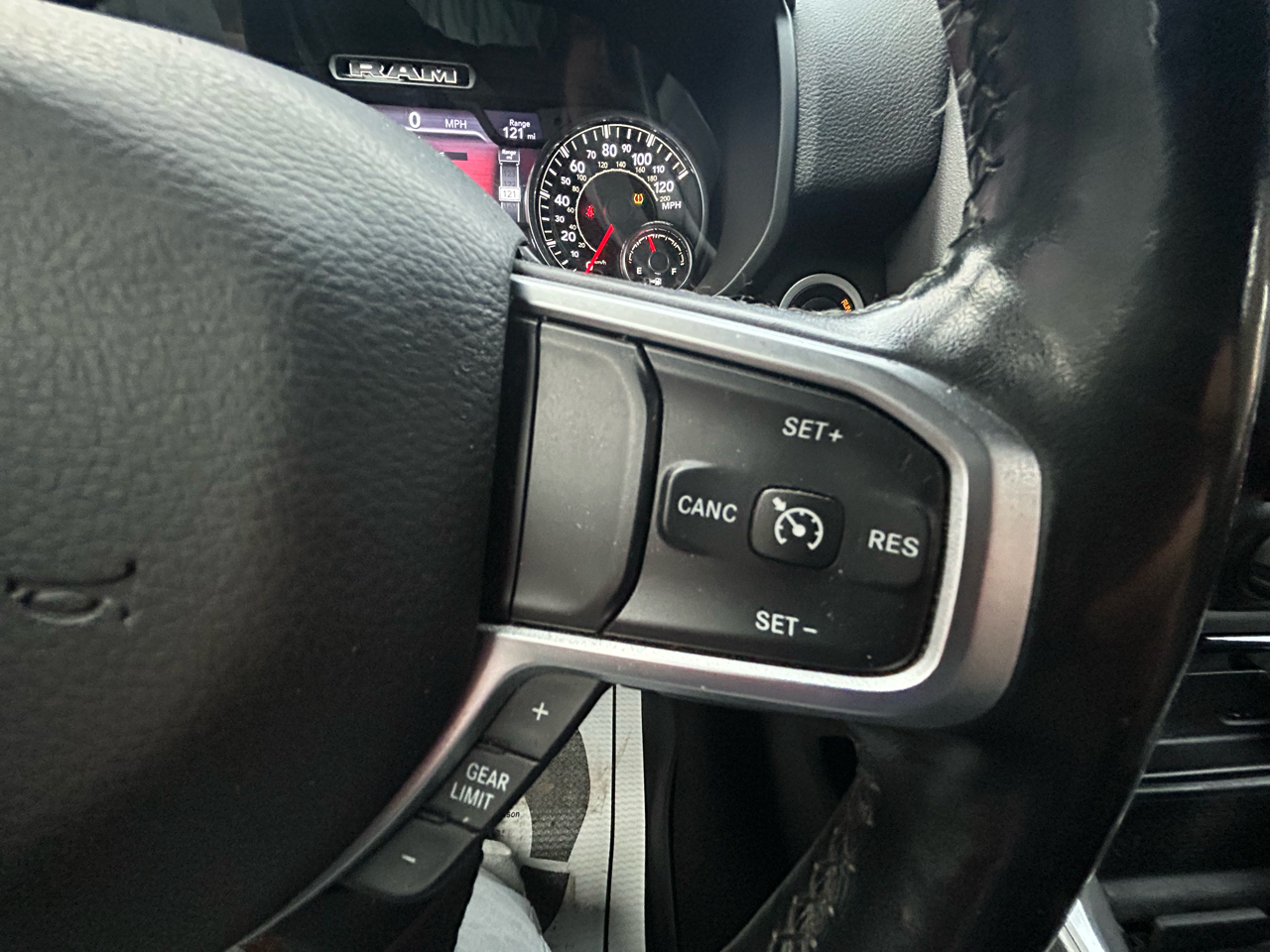 RAM 1500 Big Horn Crew Cab SWB 4WD 2019